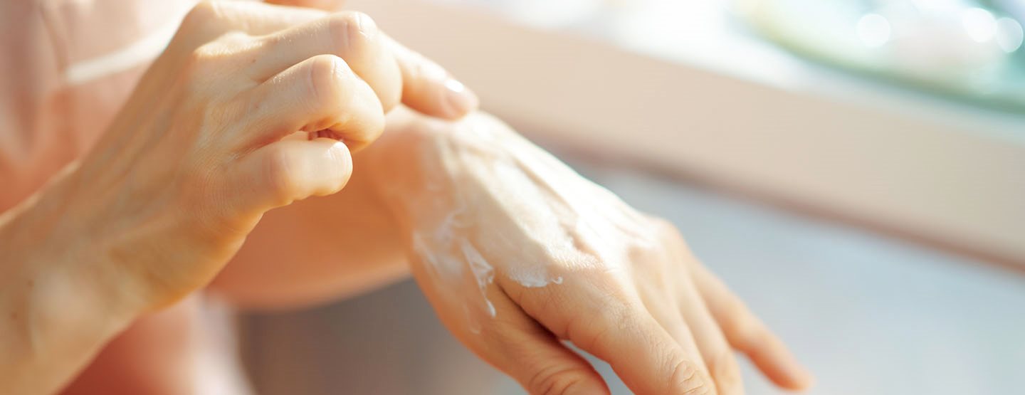 Atópiás ekcéma: egy bőrgyógyász elmagyarázza a betegséget és a kezelési módokat