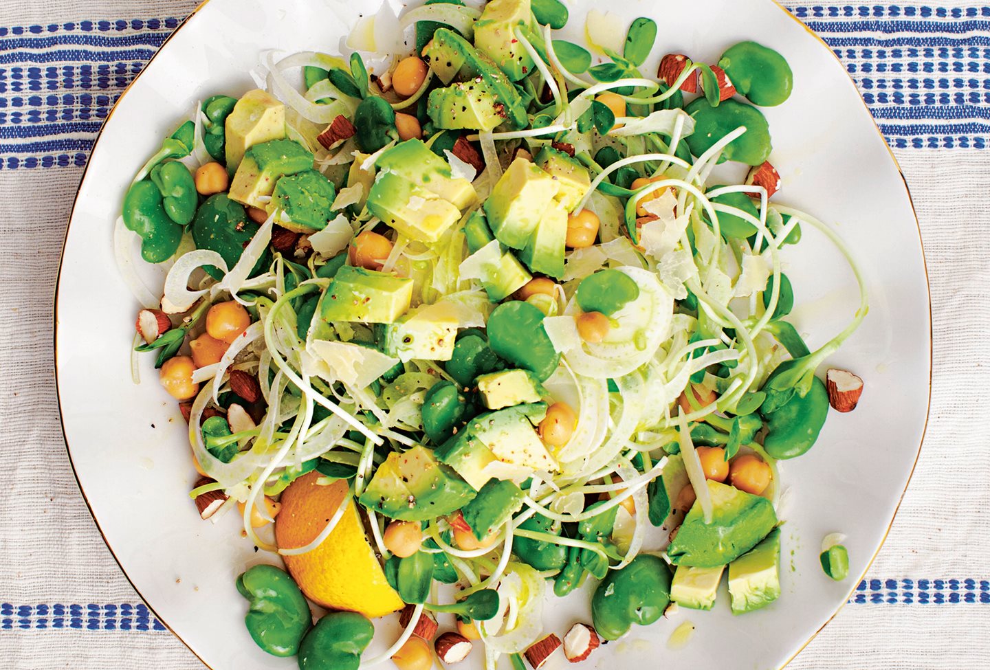 Avokádó-bab saláta