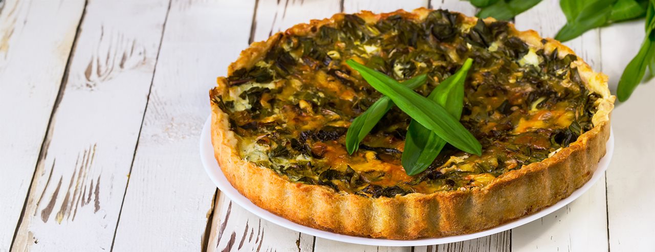 Gluténmentes medvehagymás quiche – kipróbált recept
