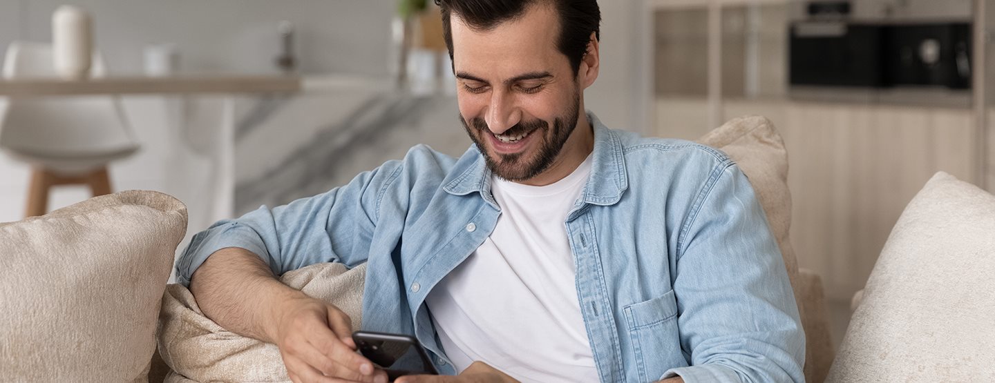 Online társkeresés: ilyen nyitómondatokkal hódíts a Tinderen és más társkereső appon