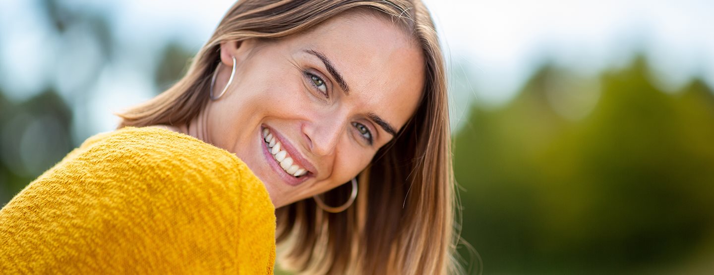 „Ghost Lashes” Addison Rae módra – ez lesz 2026 legnagyobb szempilla-trendje