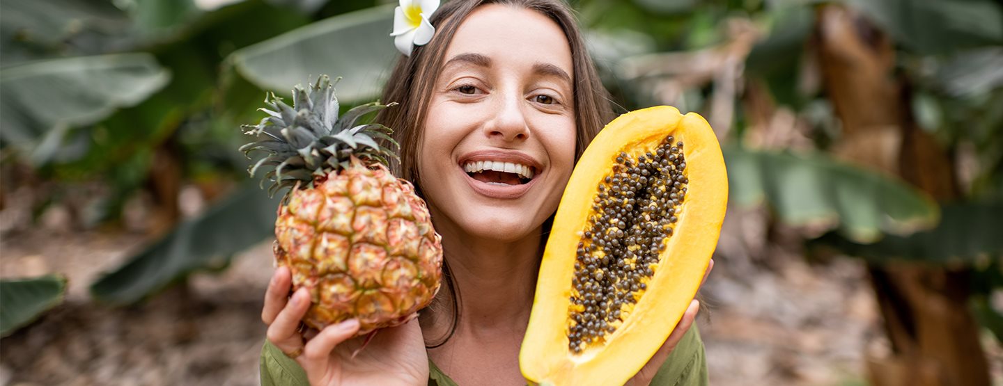 Mangó, papaya és társaik: ezek a gyümölcsök ragyogóvá teszik a bőrt és a hajat