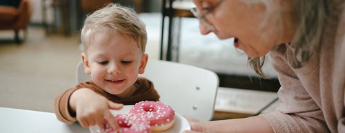 Állandóan édesség a gyerekeknek: így állítsd le vita nélkül a nagyszülőket 
