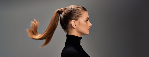 Egyszerű frizurák, amiket könnyen elkészíthetsz – ezek most a legtrendibbek