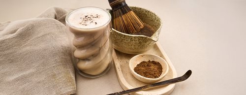 Az új trend: készíts otthon hojicha lattét!